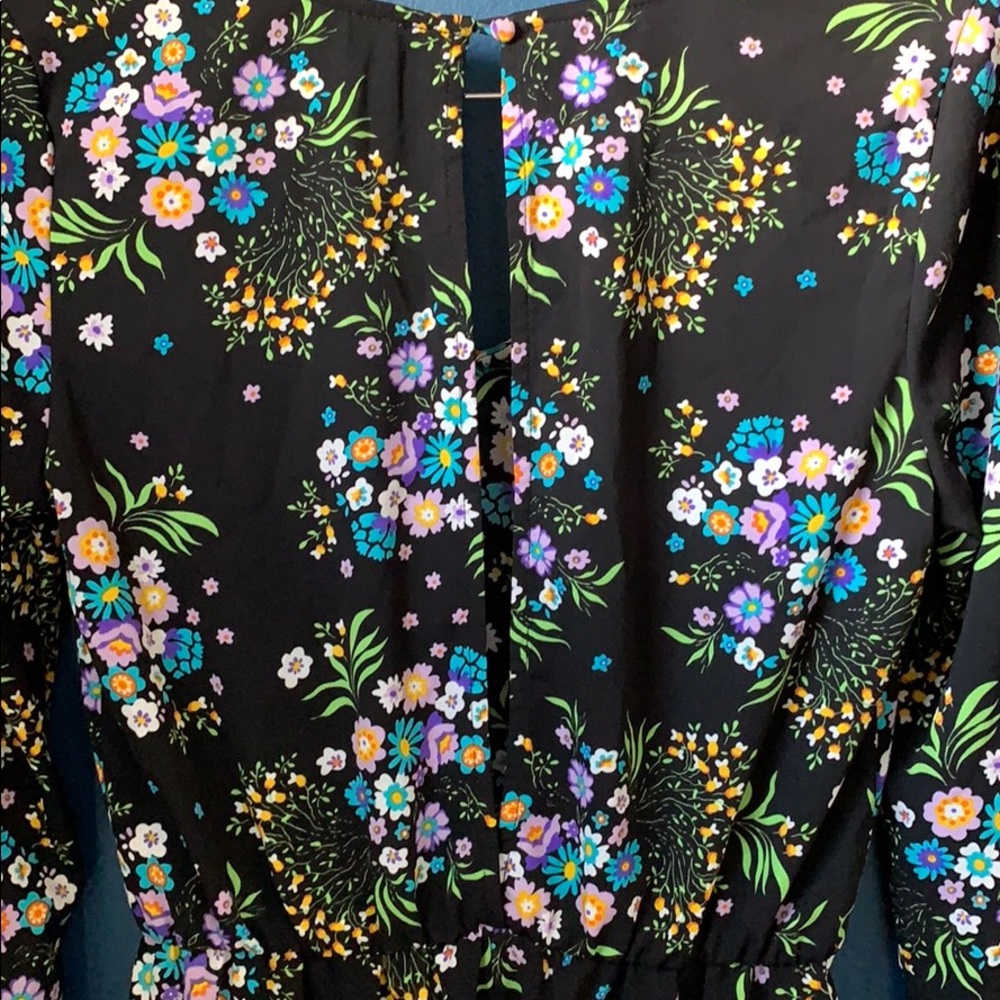 Flower Romper π - Picture 3 of 3